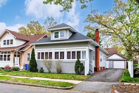 79 Marsden St, Springfield, MA 01109 photo 2