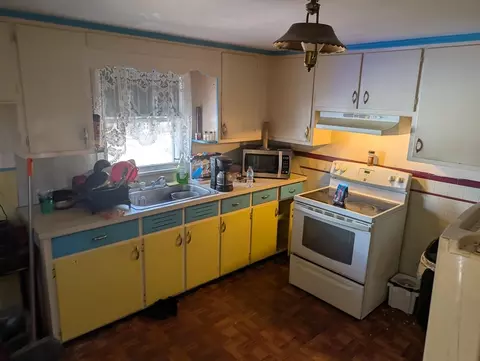141 Shawmut St, Springfield, MA 01108 photo 7