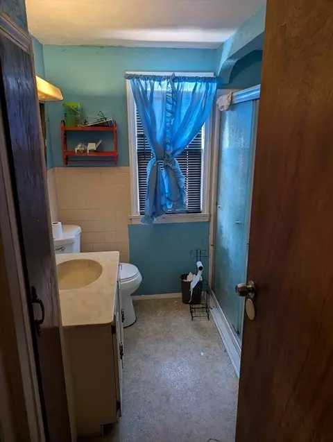 141 Shawmut St, Springfield, MA 01108 photo 8