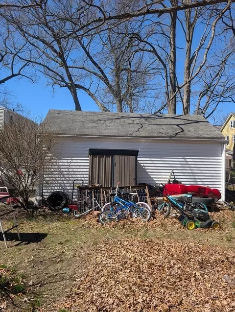 141 Shawmut St, Springfield, MA 01108 photo 19