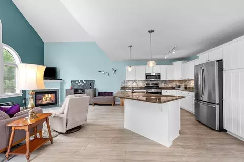 2 Beach Plum Ln #E, Bourne, MA 02532 photo 8
