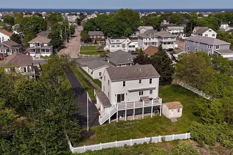 107 Newport Rd, Hull, MA 02045