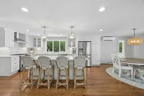 24 Fowler St, Upton, MA 01568 photo 5
