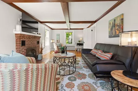85 Mineral St, Reading, MA 01867 photo 8