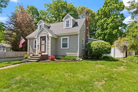 85 Mineral St, Reading, MA 01867 photo 2