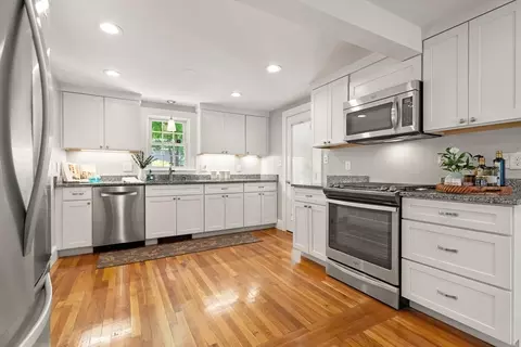 85 Mineral St, Reading, MA 01867 photo 16