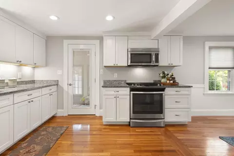 85 Mineral St, Reading, MA 01867 photo 18