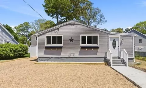 64 Rosepoint Ave, Wareham, MA 02576