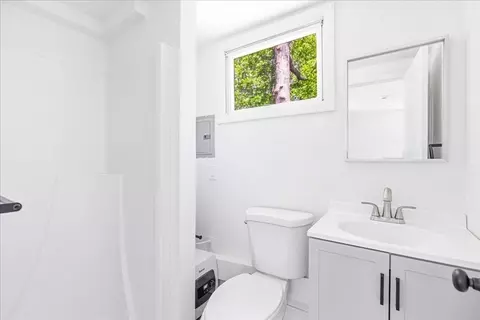 Bath - 64 Rosepoint Ave, Wareham, MA 02576 photo 3 of 3
