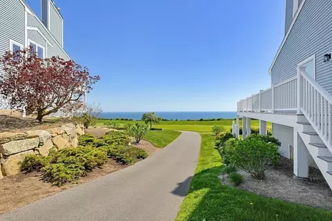 96 Cliffside Dr #96, Plymouth, MA 02360