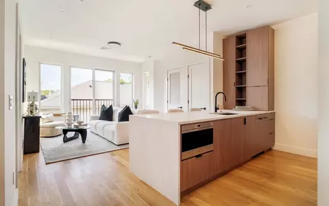 58 Kent #403, Brookline, MA 02445
