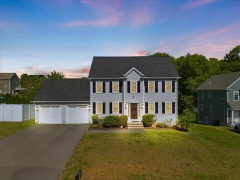 36 Cranesbill Rd, Taunton, MA 02780