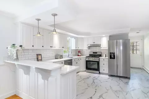 Kitchen - 191 James Cir, Mashpee, MA 02649 photo 1 of 3