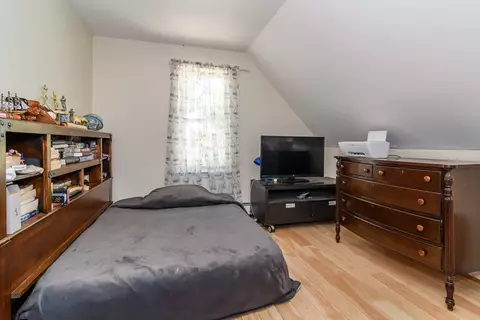 Bedroom - 191 James Cir, Mashpee, MA 02649 photo 3 of 3