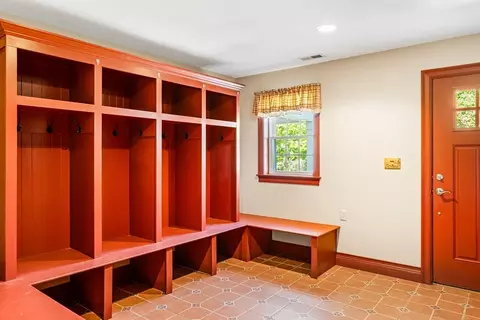 Entry Way - 86 Mowry St, Mendon, MA 01756 photo 1 of 2