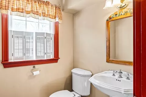 Bath - 86 Mowry St, Mendon, MA 01756 photo 1 of 5