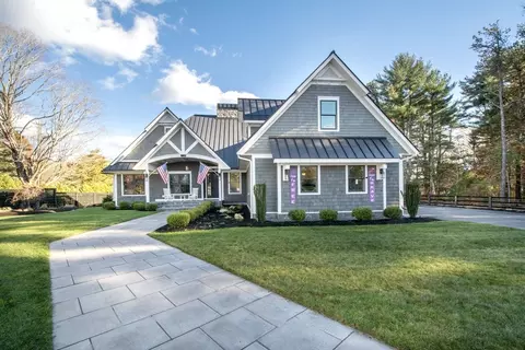 28 S Main St, Carver, MA 02330