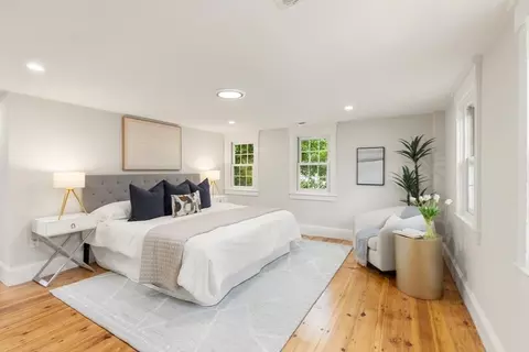 Bedroom - 190 Main Strteet, Reading, MA 01867 photo 2 of 3