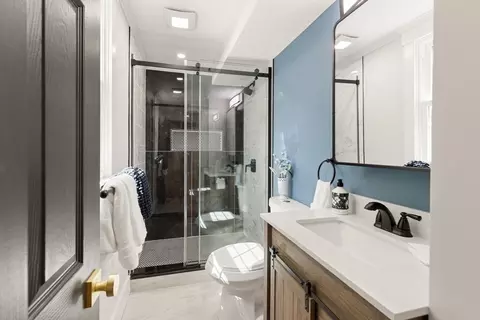 Bath - 190 Main Strteet, Reading, MA 01867 photo 1 of 3
