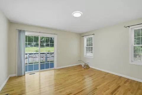 Living - 20 Duluth St, Worcester, MA 01604 photo 6 of 8