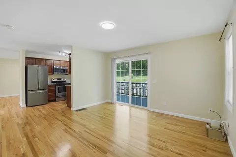 Living - 20 Duluth St, Worcester, MA 01604 photo 7 of 8