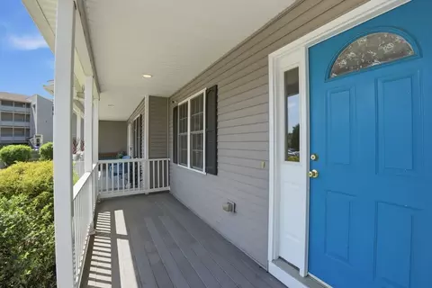 Exterior - 20 Duluth St, Worcester, MA 01604 photo 4 of 5