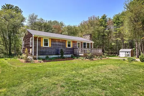 9 Division Rd, Westport, MA 02790