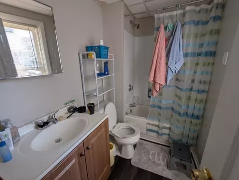 Bath - 131 Thomas St, Fall River, MA 02723 photo 2 of 3