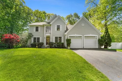 7 Whitney Cir, Natick, MA 01760