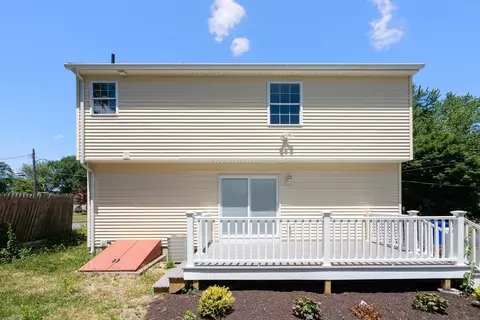 Exterior - 63 Hope St, Springfield, MA 01119 photo 6 of 8