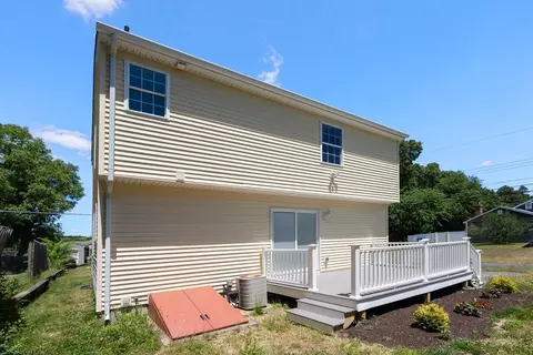 Exterior - 63 Hope St, Springfield, MA 01119 photo 8 of 8