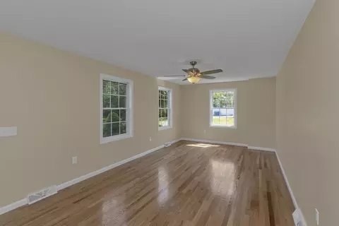 Living - 63 Hope St, Springfield, MA 01119 photo 3 of 5