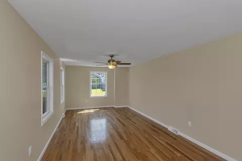 Living - 63 Hope St, Springfield, MA 01119 photo 2 of 5