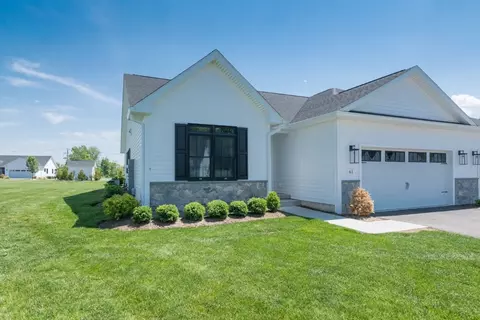 61 Villa Dr #61, Feeding Hills, MA 01030