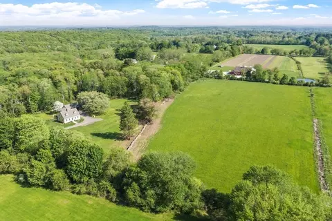177 Maple St, Sherborn, MA 01770