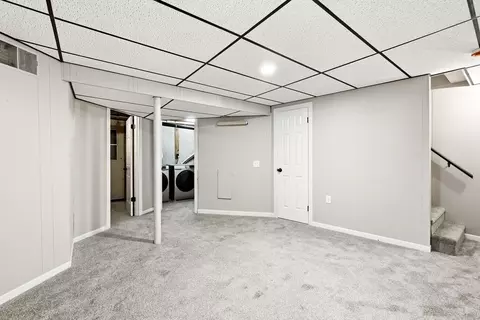 282-284 Parkerview St, Springfield, MA 01129 photo 26
