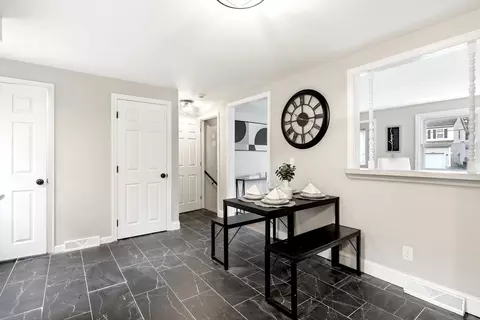 282-284 Parkerview St, Springfield, MA 01129 photo 10