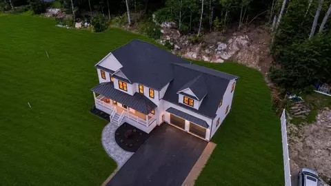 Exterior - 32 Mendon St, Upton, MA 01568 photo 3 of 9