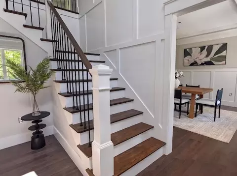 Entry Way - 32 Mendon St, Upton, MA 01568 photo 2 of 3