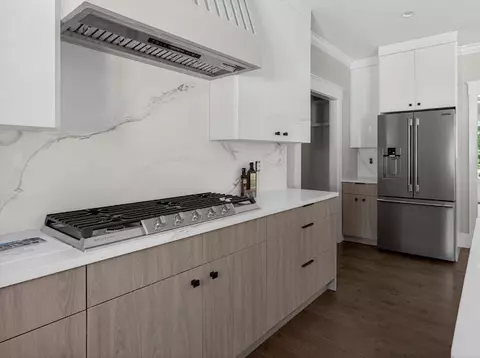 Kitchen - 32 Mendon St, Upton, MA 01568 photo 3 of 6