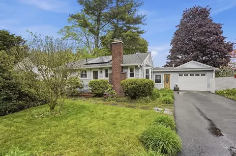 35 Burnham Rd, Lowell, MA 01852