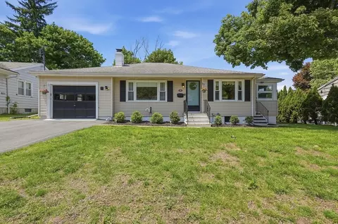 36 Glenn Rd, Lowell, MA 01852