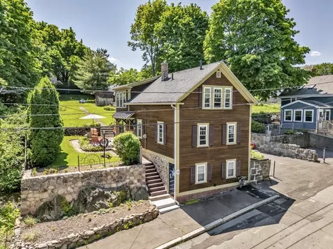 22 Varney St, Salem, MA 01970
