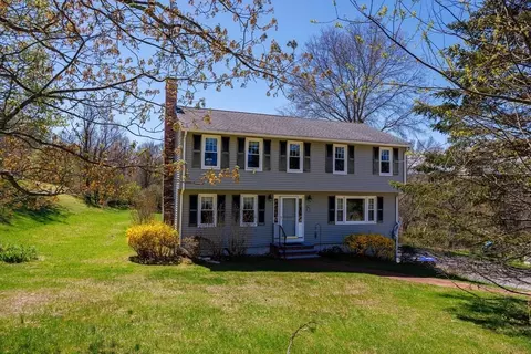 42 Stowe Rd, Grafton, MA 01519