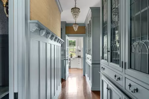 Entry Way - 48 Whiton Ave, Hingham, MA 02043 photo 1 of 4
