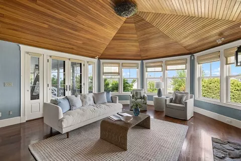 Living - 48 Whiton Ave, Hingham, MA 02043 photo 2 of 3