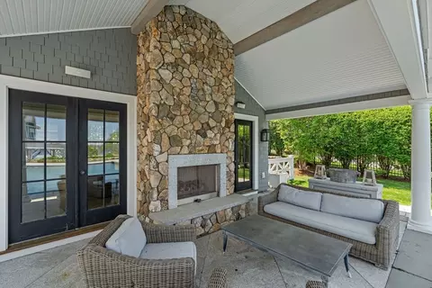 Exterior - 48 Whiton Ave, Hingham, MA 02043 photo 4 of 6