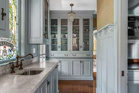 Kitchen - 48 Whiton Ave, Hingham, MA 02043 photo 4 of 5