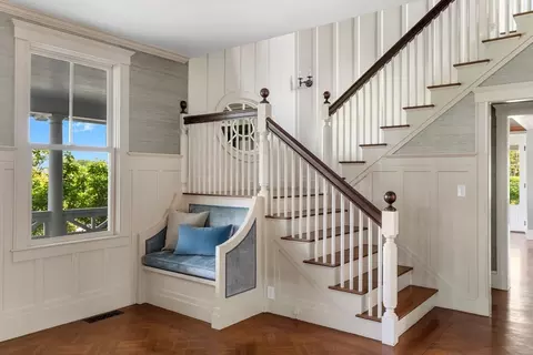 Entry Way - 48 Whiton Ave, Hingham, MA 02043 photo 3 of 4