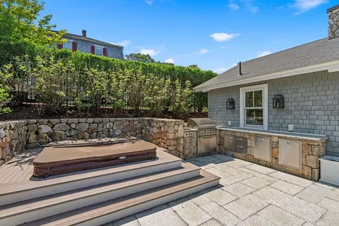 Exterior - 48 Whiton Ave, Hingham, MA 02043 photo 6 of 6